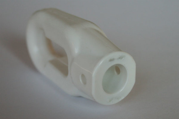 Markisenöse oval aus Kunststoff weiß Bohrung 12 mm rund